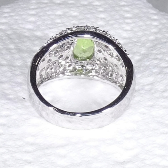 Vtg Peridot Ring - Picture 4 of 7